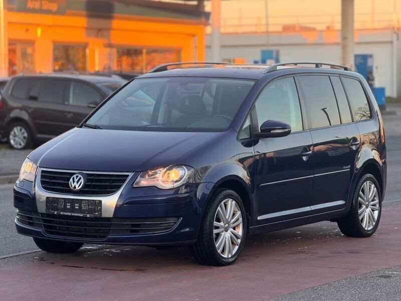 Blau Gebraucht 2009 VW Touran Freestyle Van / Kleinbus | 6.000 € (Fairer Preis) - Bild 1/4