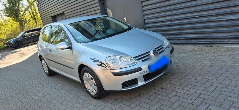 Gebraucht VW Golf IV 75 PS (55 kW) 2005 Silber Kleinwagen