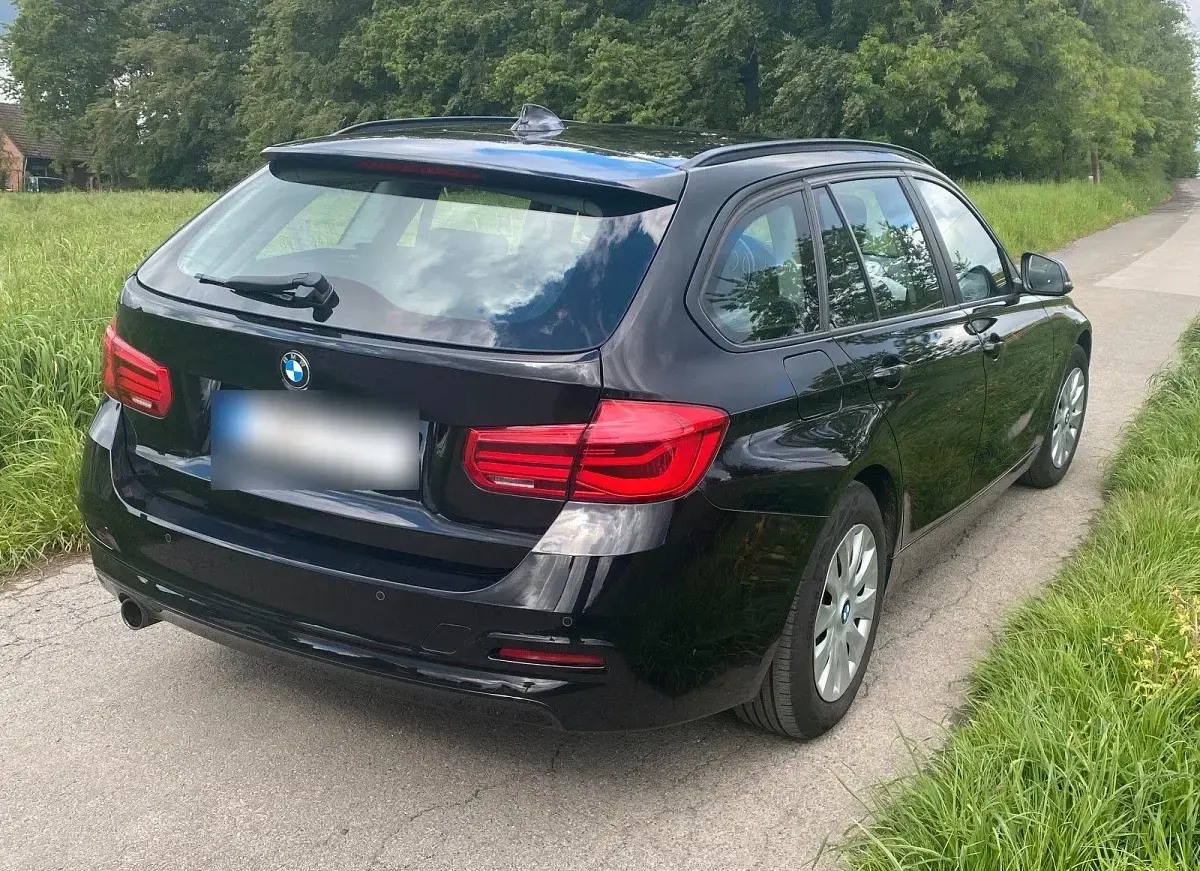 Gebraucht BMW 318 136 PS (100 kW) 2017 Schwarz Kombi