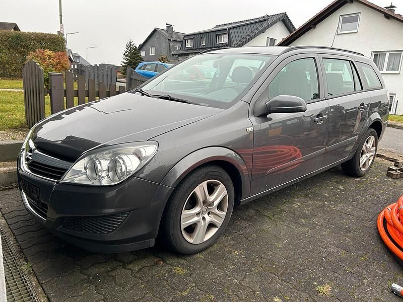 Grau Gebraucht 2008 Opel Astra Kombi | 1.450 € (Fairer Preis) - Bild 1/4