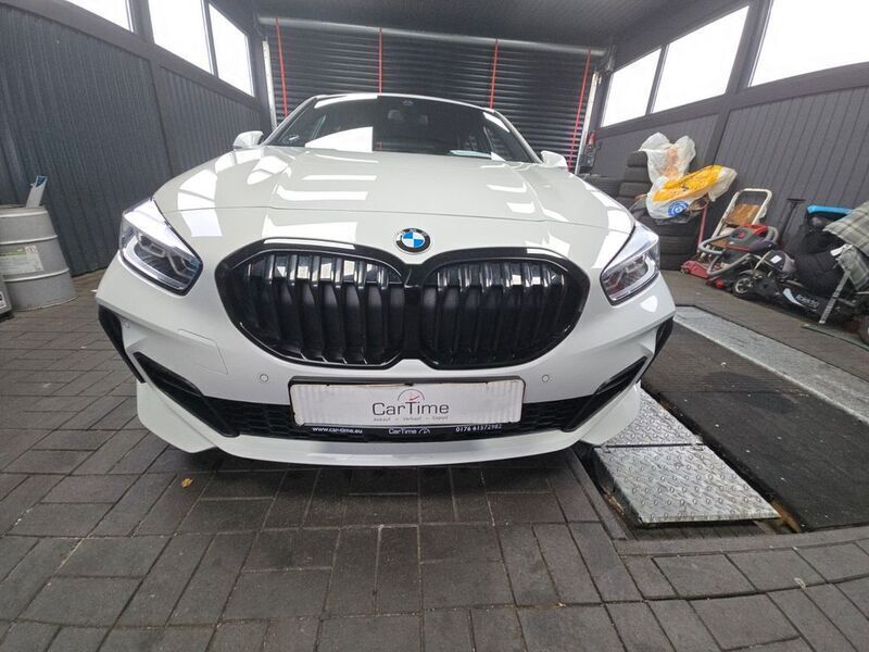 Gebraucht BMW 118 M Sport 136 PS (100 kW) 2021 Weiß Kleinwagen