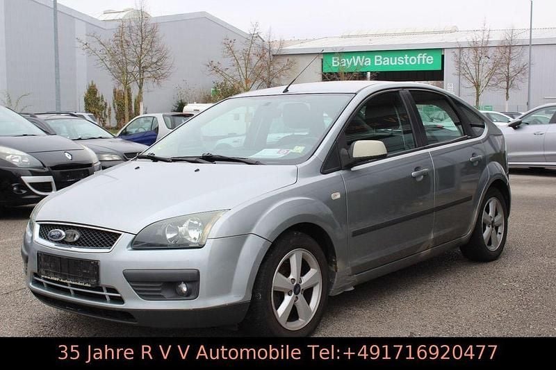 Cosmicsilber metallic Gebraucht 2005 Ford Focus Sport Limousine | 690 € (Superpreis) - Bild 1/4