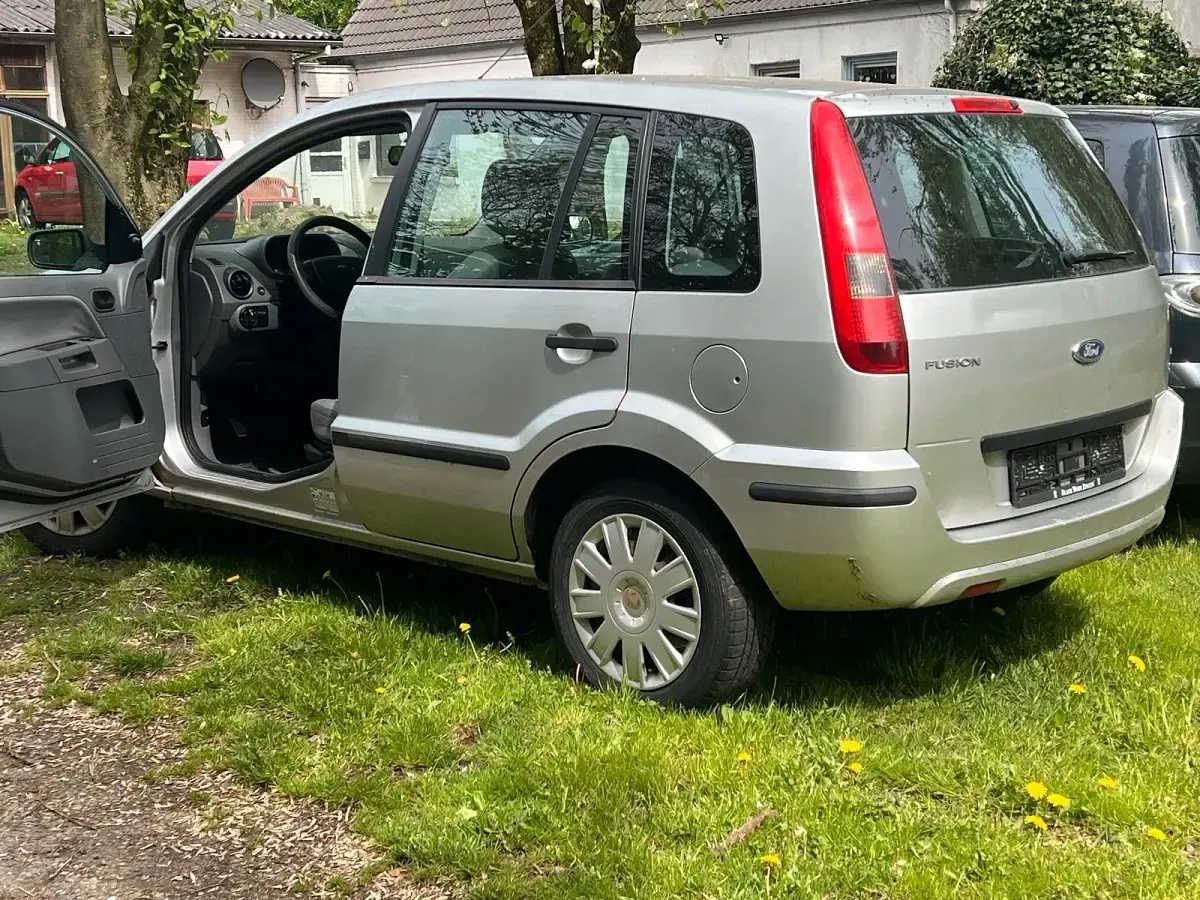 Gebraucht Ford Fusion 80 PS (58 kW) 2005 Silber Kleinwagen