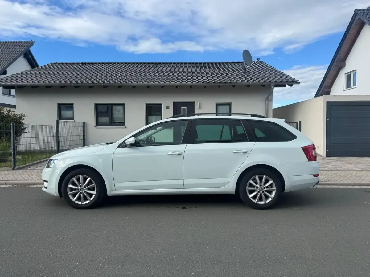 Gebraucht Skoda Octavia 110 PS (80 kW) 2016 Weiß Kombi