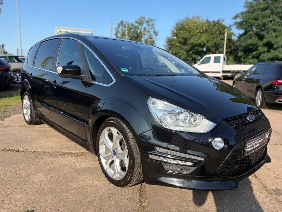 Gebraucht Ford S-MAX Titanium S 163 PS (119 kW) 2010 Schwarz Van / Kleinbus