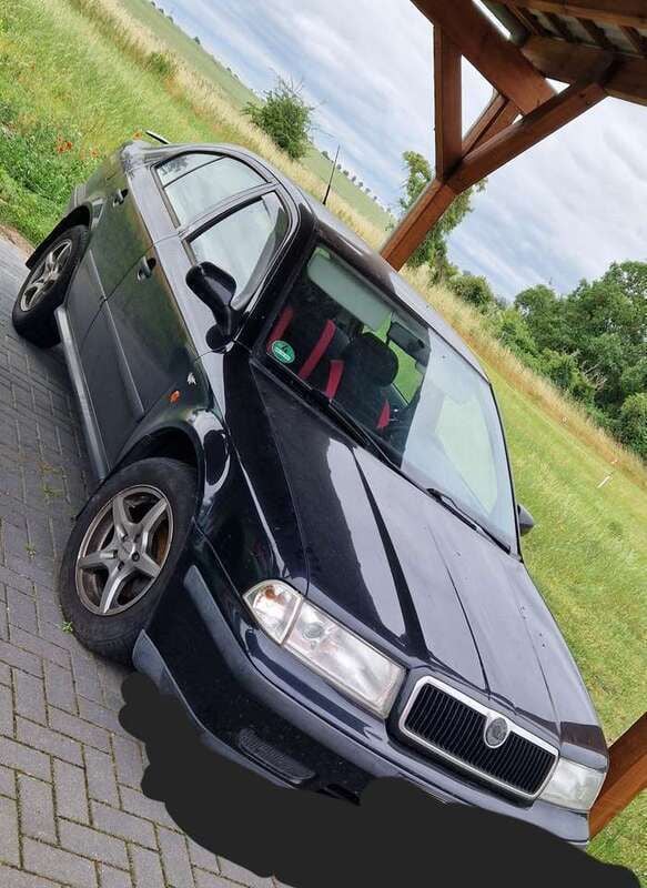 Schwarz Gebraucht 2000 Skoda Octavia Limousine | 500 € (Superpreis) - Bild 1/4