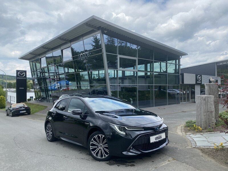 Schwarz Gebraucht 2020 Toyota Corolla Hybrid Club Limousine | 21.490 € (Fairer Preis) - Bild 1/4
