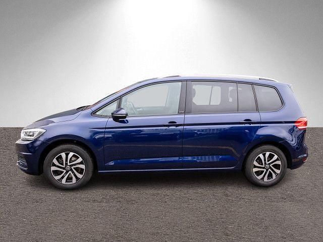 Gebraucht VW Touran Active 150 PS (110 kW) 2022 Atlantik blue metallic Van / Kleinbus