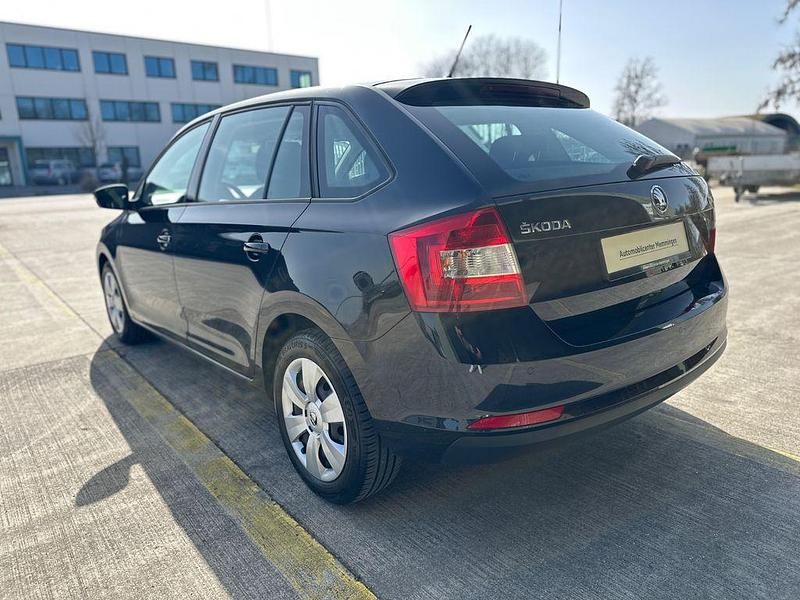 Gebraucht Skoda Rapid Ambition 90 PS (66 kW) 2015 Schwarz Kleinwagen