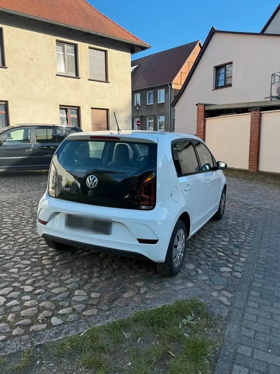 Gebraucht VW up! 68 PS (50 kW) 2017 Weiß Kleinwagen