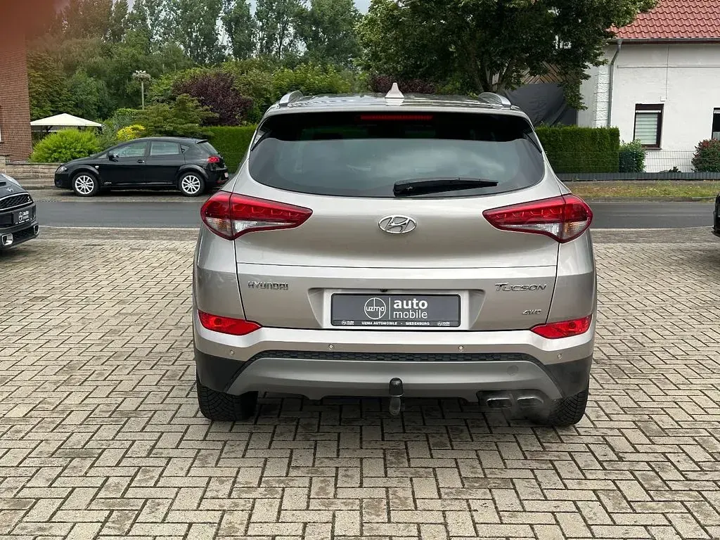 Gebraucht Hyundai Tucson 177 PS (130 kW) 2017 Gold SUV