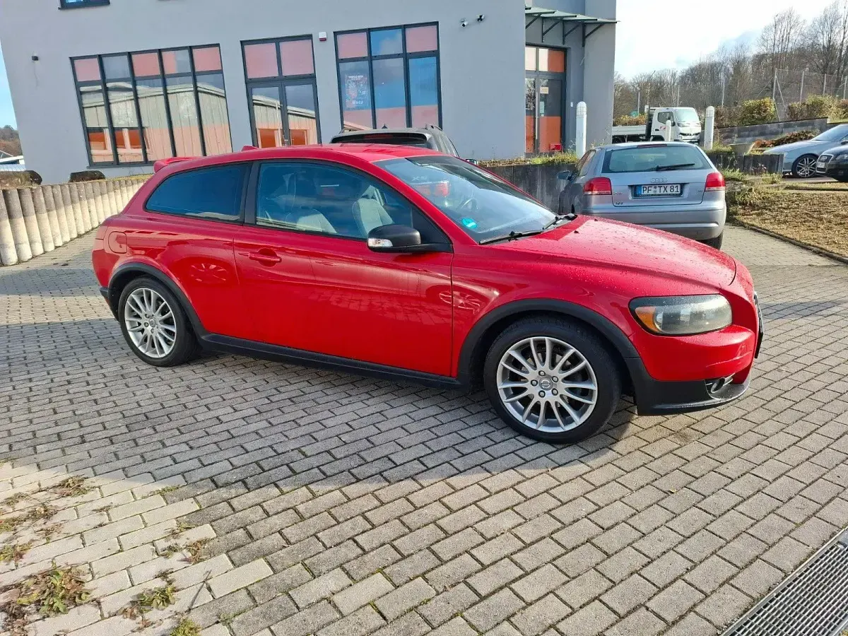 Używany Volvo C30 109 KM (80 kW) 2008 Czerwony Hatchback