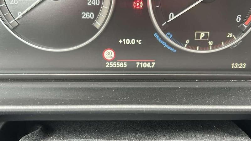 Gebraucht BMW 520 190 PS (139 kW) 2016 Grau Kombi