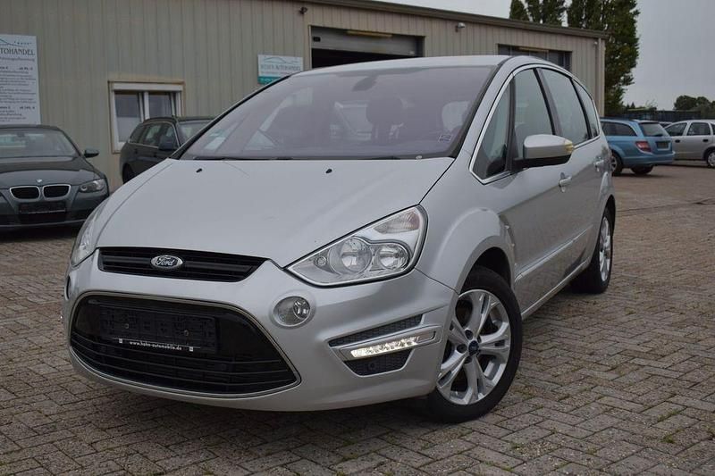 Silber Gebraucht 2010 Ford S-MAX Titanium Van / Kleinbus | 7.500 € (Fairer Preis) - Bild 1/4