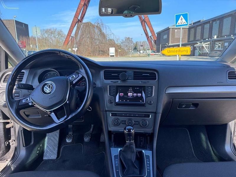 Gebraucht VW Golf VII Comfortline 86 PS (63 kW) 2014 Schwarz Limousine