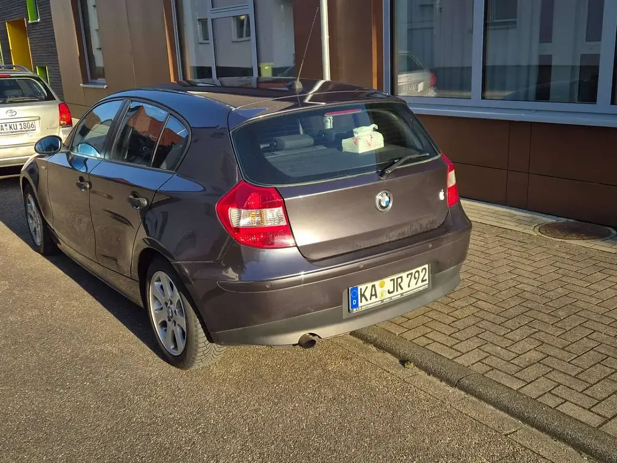 Gebraucht BMW 118 129 PS (94 kW) 2005 Grau Kleinwagen