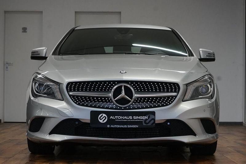 Gebraucht Mercedes CLA220 Shooting Brake Urban 177 PS (130 kW) 2015 Silber Kombi