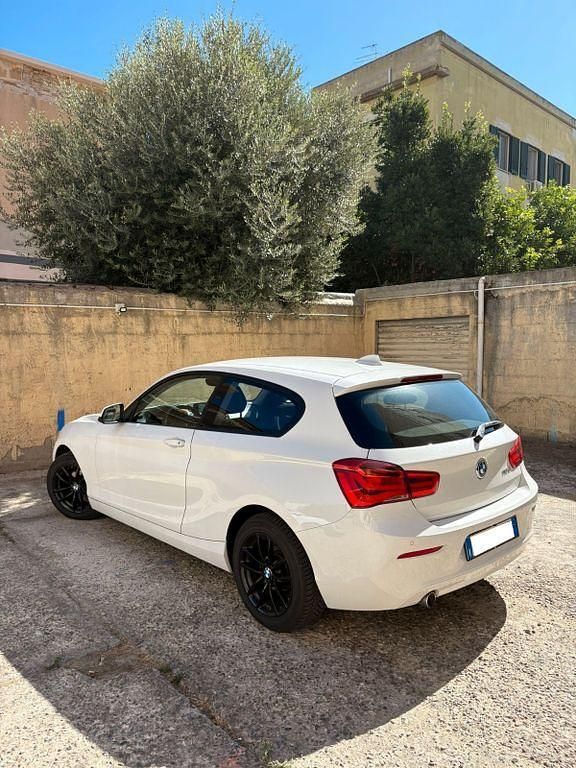 Weiß Gebraucht 2018 BMW 116 Advantage Kleinwagen | 13.800 € (Fairer Preis) - Bild 1/4
