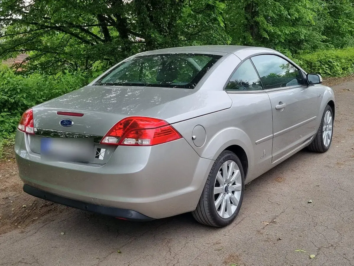 Gebraucht Ford Focus 145 PS (106 kW) 2007 Silber Cabrio