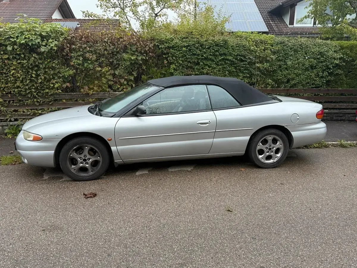 Gebraucht Chrysler Stratus 163 PS (119 kW) 2000 Silber Cabrio