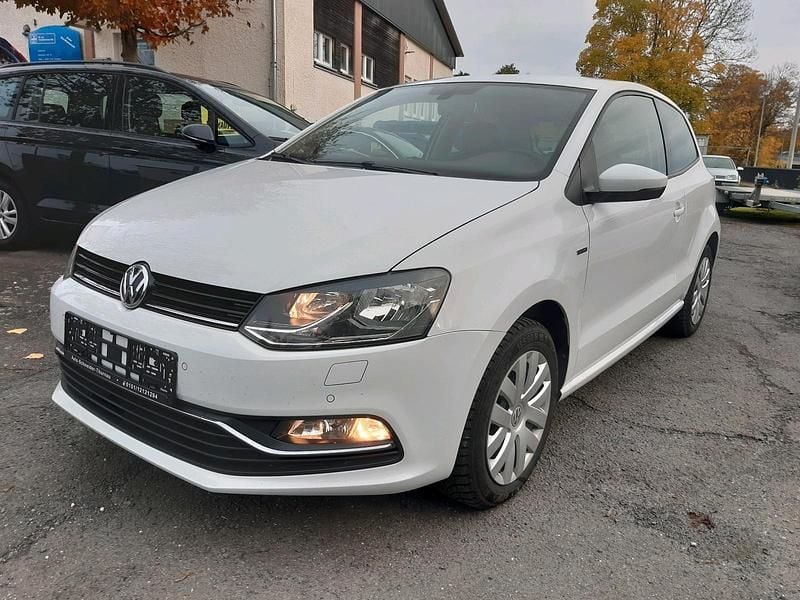 Weiß Gebraucht 2015 VW Polo LOUNGE Kleinwagen | 7.699 € (Etwas zu teuer) - Bild 1/4