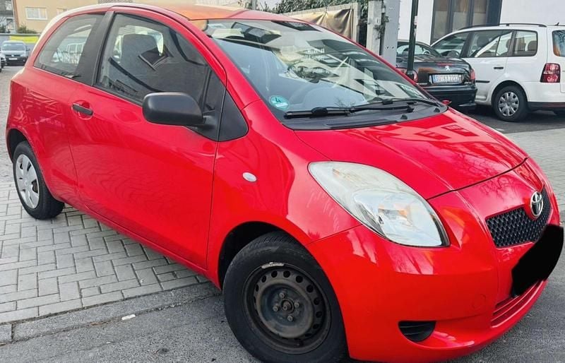 Gebraucht Toyota Yaris 69 PS (50 kW) 2008 Rot Kleinwagen