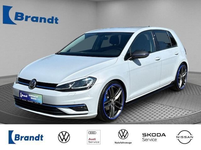 Weiß Gebraucht 2017 VW Golf VII Comfortline Limousine | 14.390 € (Fairer Preis) - Bild 1/3