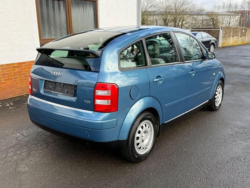 Gebraucht Audi A2 61 PS (44 kW) 2003 Blau Kleinwagen
