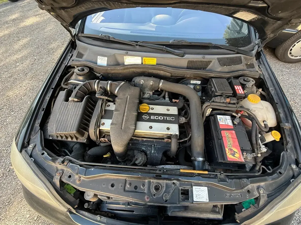 Gebraucht Opel Astra 190 PS (139 kW) 2001 Schwarz Coupé