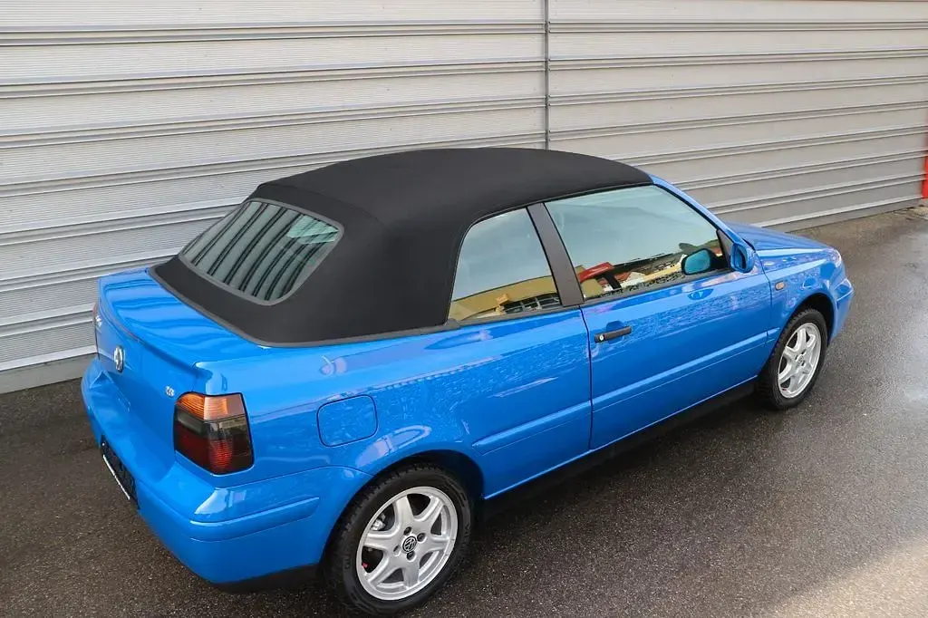 Używany VW Golf Conceptline 101 KM (74 kW) 1999 Niebieski Kabriolet