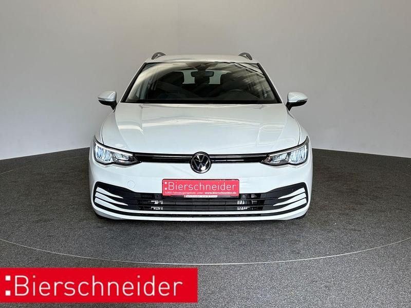 Gebraucht VW Golf VIII Life 110 PS (80 kW) 2021 Weiß Kombi