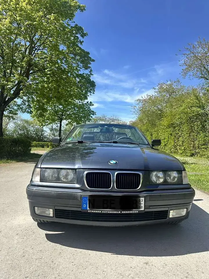 Gebraucht BMW 318 Cabriolet 116 PS (85 kW) 1998 Grau Cabrio