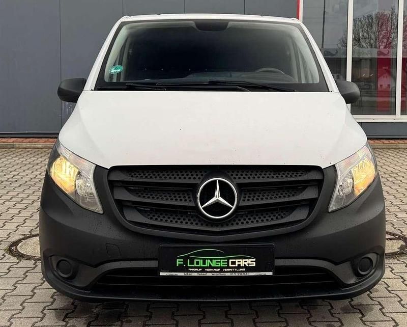 Gebraucht Mercedes Vito 114 PS (83 kW) 2014 Arktikweiss Van