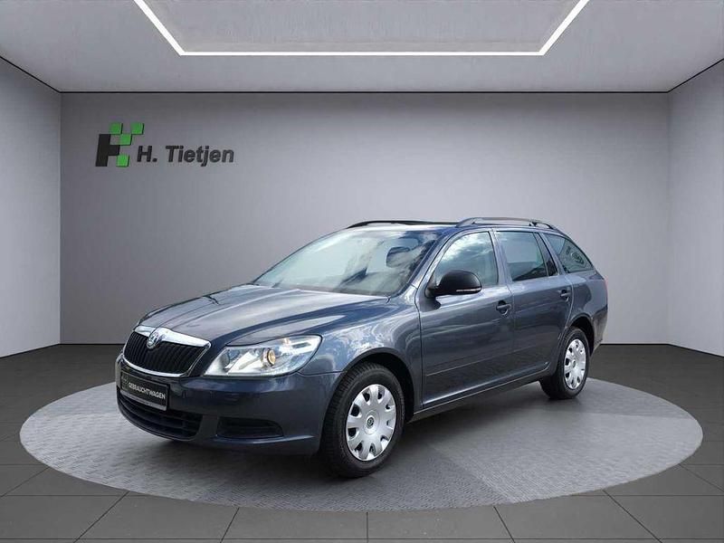 Grau Gebraucht 2012 Skoda Octavia Kombi | 7.590 € (Guter Preis) - Bild 1/4