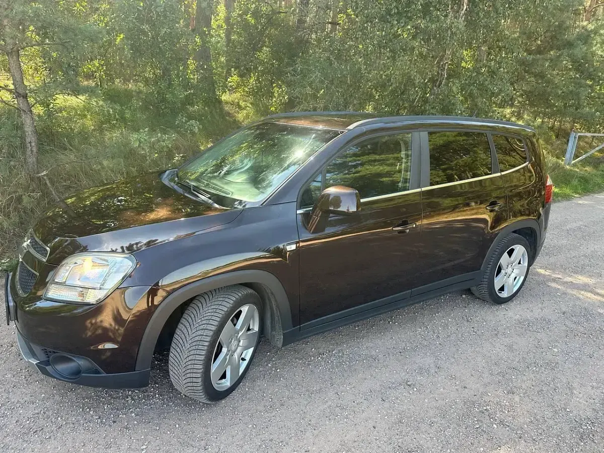 Gebraucht Chevrolet Orlando 163 PS (119 kW) 2013 Schwarz Van / Kleinbus