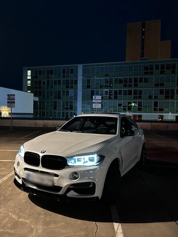 Weiß Gebraucht 2016 BMW X6 M50 SUV | 28.700 € (Guter Preis) - Bild 1/4