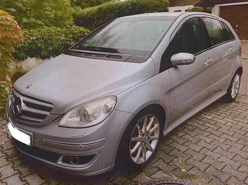 Silber Gebraucht 2005 Mercedes B200 Van / Kleinbus | 1.000 € (Etwas zu teuer) - Bild 1/4