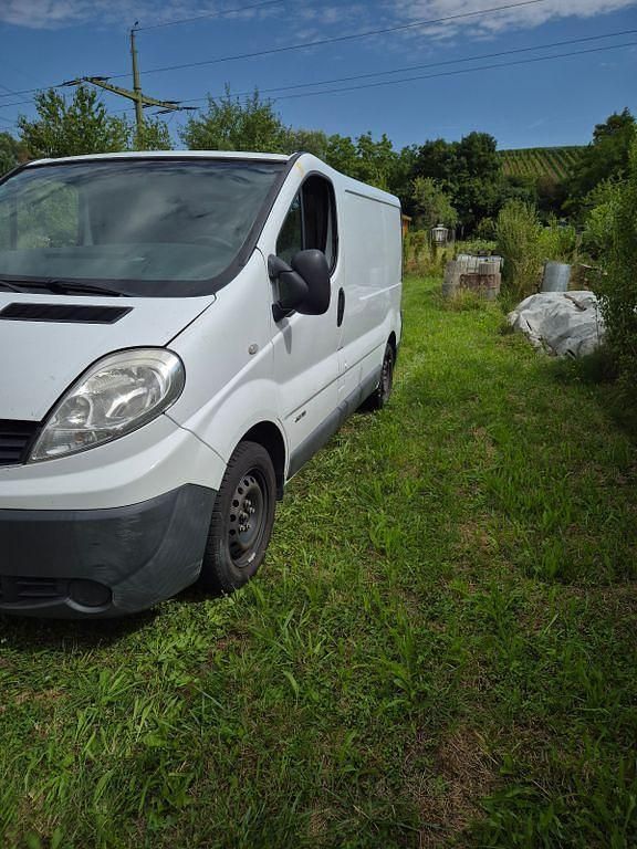 Weiß Gebraucht 2008 Renault Trafic Van | 3.600 € (Fairer Preis) - Bild 1/4