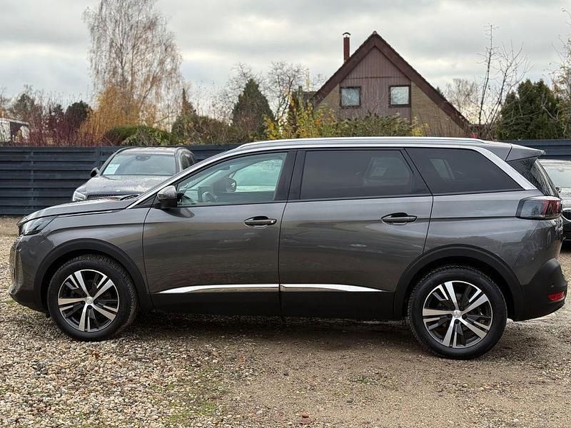 Gebraucht Peugeot 5008 Allure 131 PS (96 kW) 2021 Grau SUV