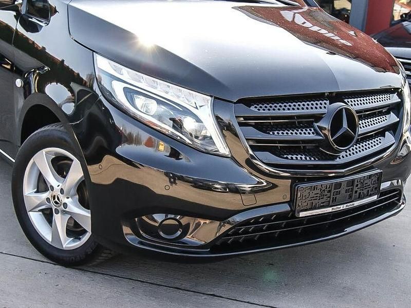 Gebraucht Mercedes Vito 190 PS (139 kW) 2019 Obsidianschwarz (metallic) Van