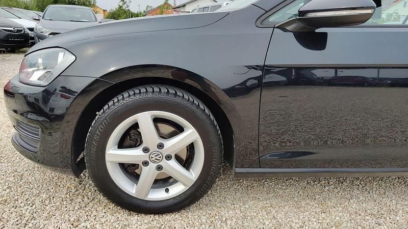 Gebraucht VW Golf VII Comfortline 140 PS (102 kW) 2014 Schwarz Kombi