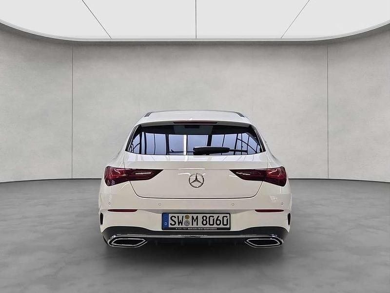 Gebraucht Mercedes CLA200 163 PS (119 kW) 2024 Polarweiß Kombi