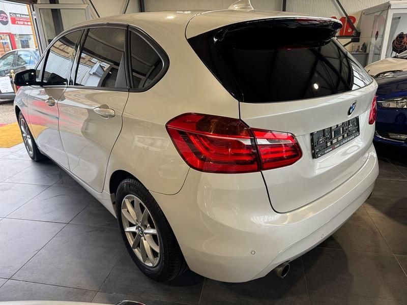 Gebraucht BMW 220 Active Tourer Basis 190 PS (139 kW) 2015 Weiß Van / Kleinbus