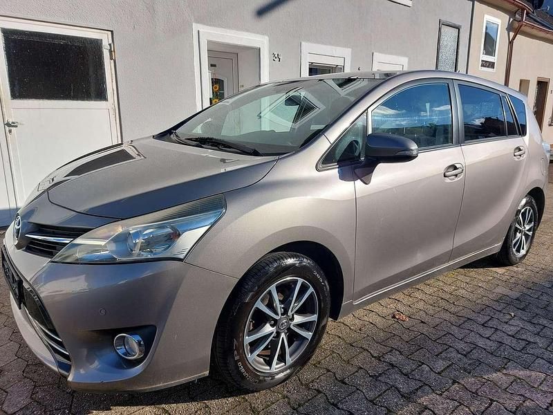 Avantgarde bronze me Gebraucht 2015 Toyota Verso Skyview Edition Van / Kleinbus | 5.350 € (Fairer Preis) - Bild 1/4