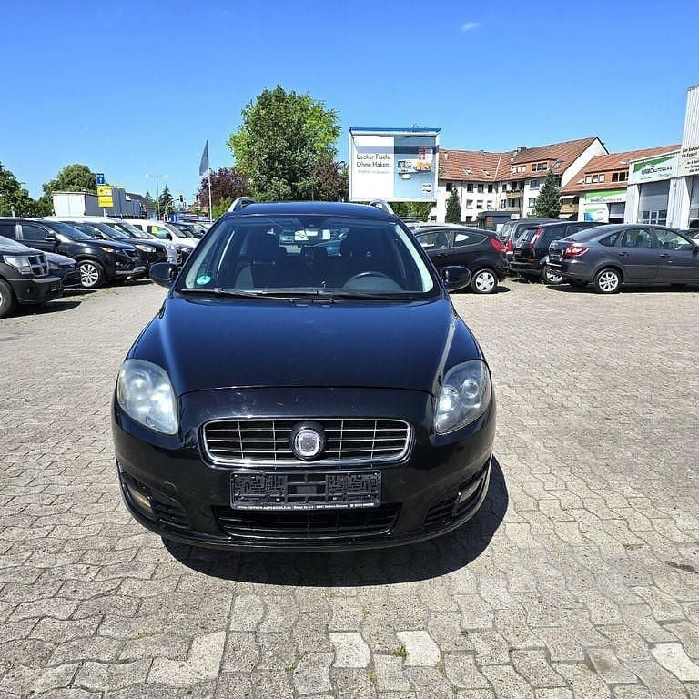 Schwarz Gebraucht 2008 Fiat Croma Dynamic Kombi | 1.950 € (Teuer) - Bild 1/4