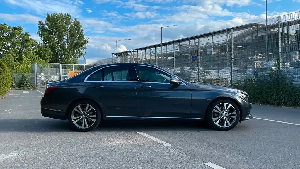 Gebraucht Mercedes C200 Avantgarde 184 PS (135 kW) 2014 Grau Limousine
