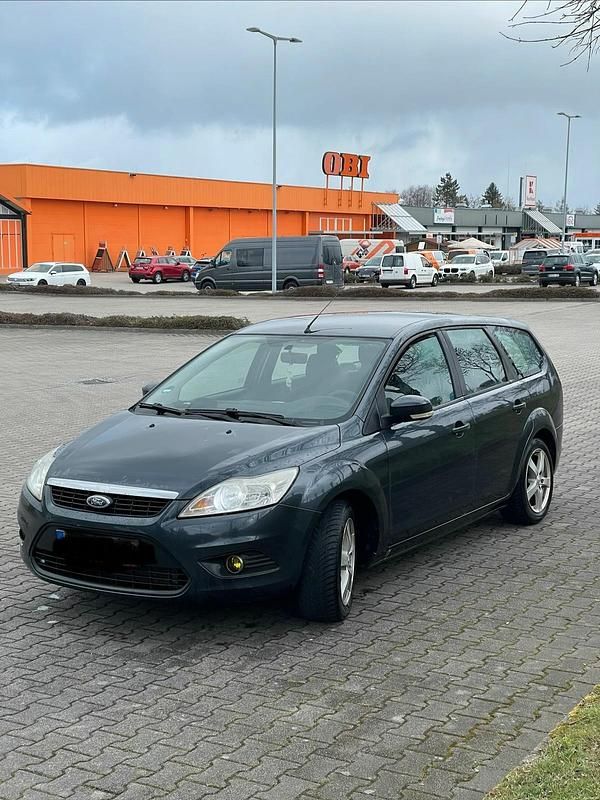 Gebraucht Ford Focus 90 PS (66 kW) 2009 Grau Kombi