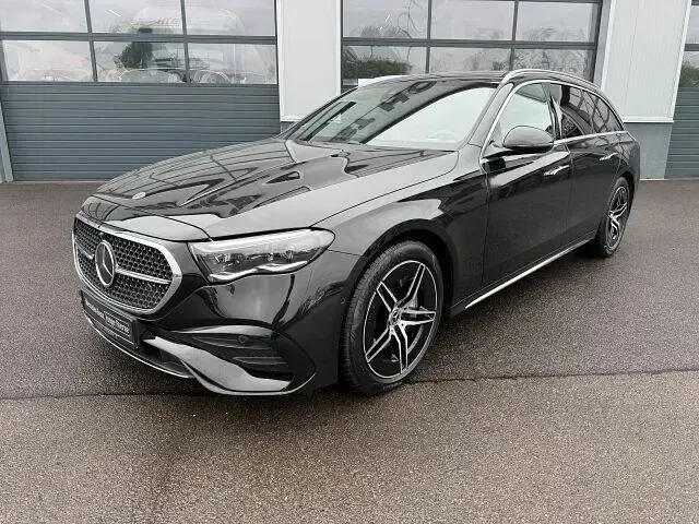 Gebraucht Mercedes E300 AMG 313 PS (230 kW) 2025 Obsidianschwarz Kombi