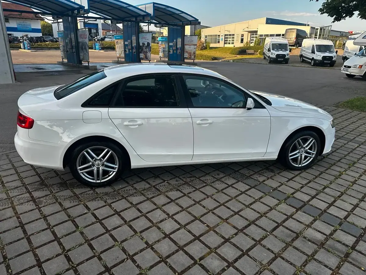 Gebraucht Audi A4 160 PS (117 kW) 2009 Weiß Limousine