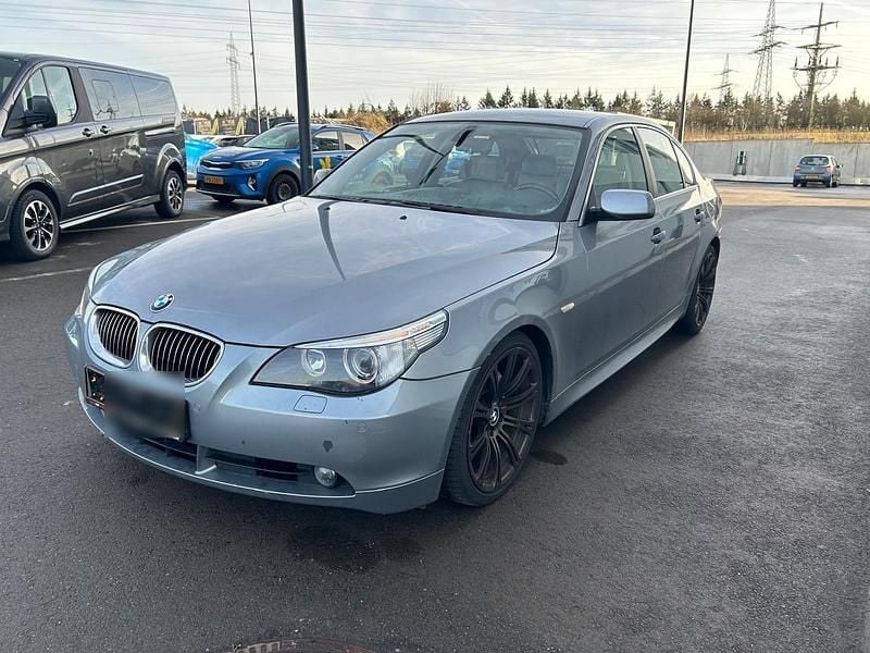 Gebraucht BMW 530 218 PS (160 kW) 2004 Grau Limousine